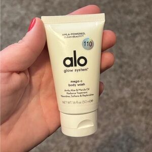 Alo Glow System Mega-C Body Wash